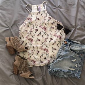 Floral racerback top 🌸